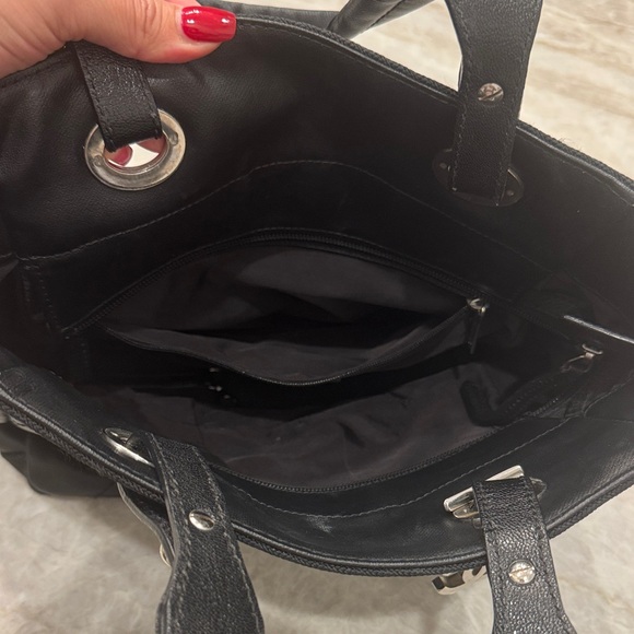 Chanel  Paris-biarritz leather tote - Picture 4 of 5